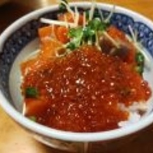 たまには贅沢！三点盛り海鮮丼